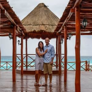 Meet your Posher, Cara